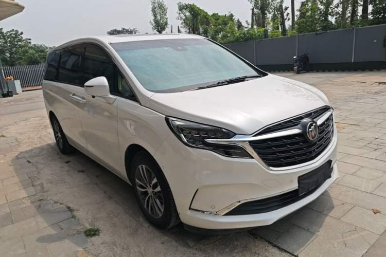 Buick GL8 2022 — 3
