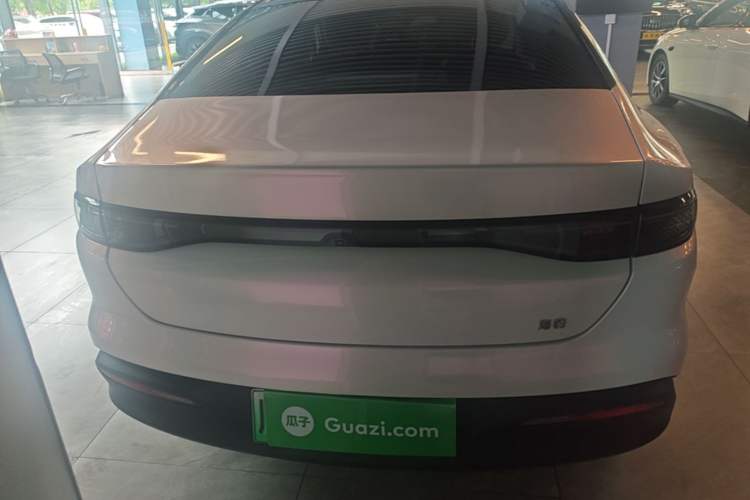 BYD Seal 05 DM-i 2025 — фото 5