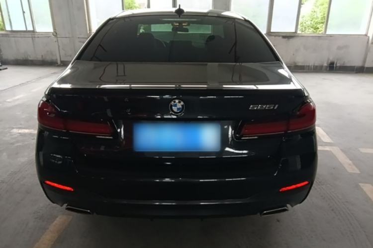 BMW 525i 2021 — 5
