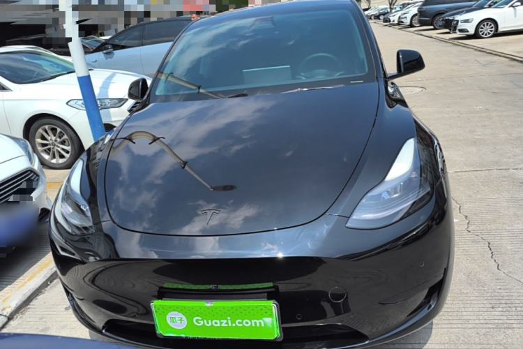 Tesla Model Y 2022 — 2