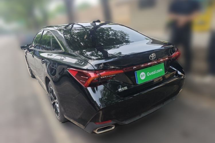 Toyota Avalon 2023 — 4