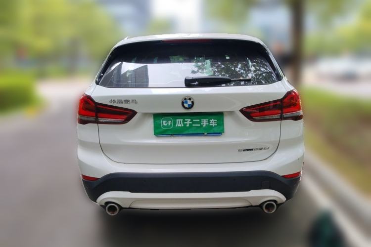 BMW X1 2022 — фото 3