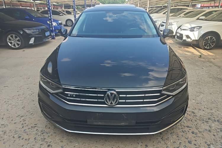 Volkswagen magotan gte plug in hybrid 2020 — фото 2