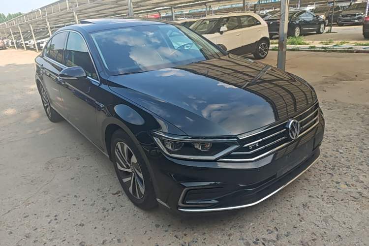Volkswagen magotan gte plug in hybrid 2020 — фото 3