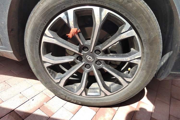 ChangAn NEVO Q05 2025 — 5