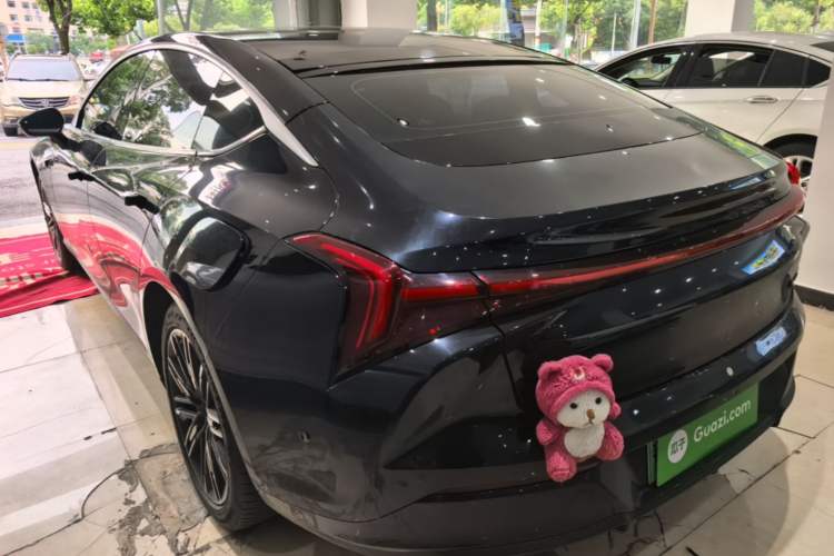 Neta S 2024 — 4