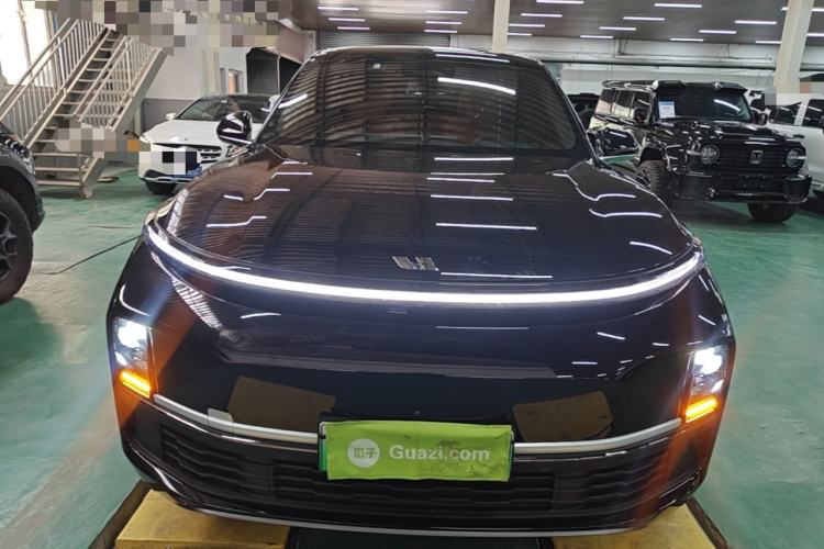 Li Auto L8 2023 — 2
