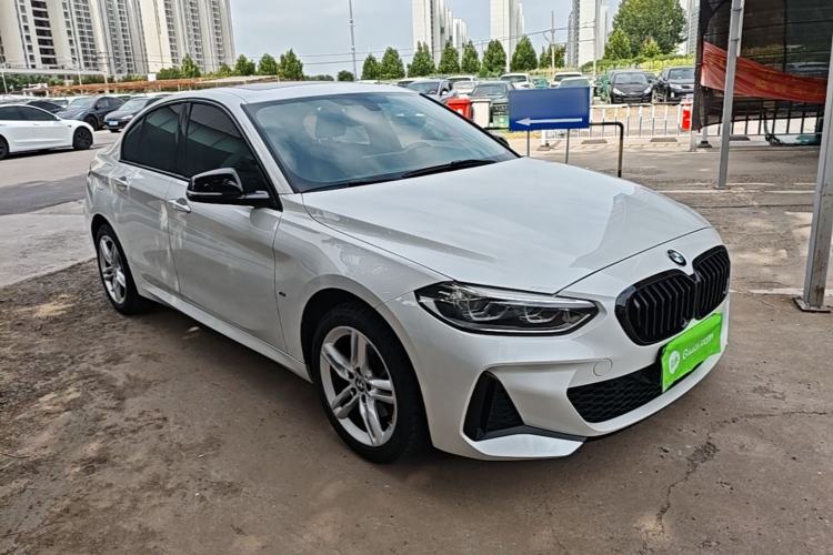 BMW 120i 2021 — фото 3