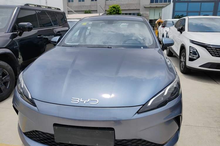BYD Seal 05 DM-i 2025 — 2