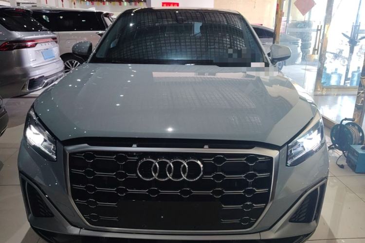 Audi Q2L 2023 — 2