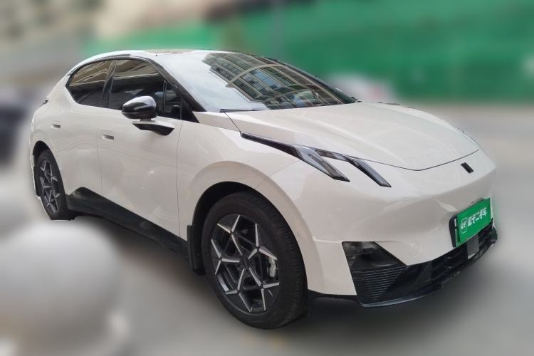 Lynk & Co Z20 2025 — 3