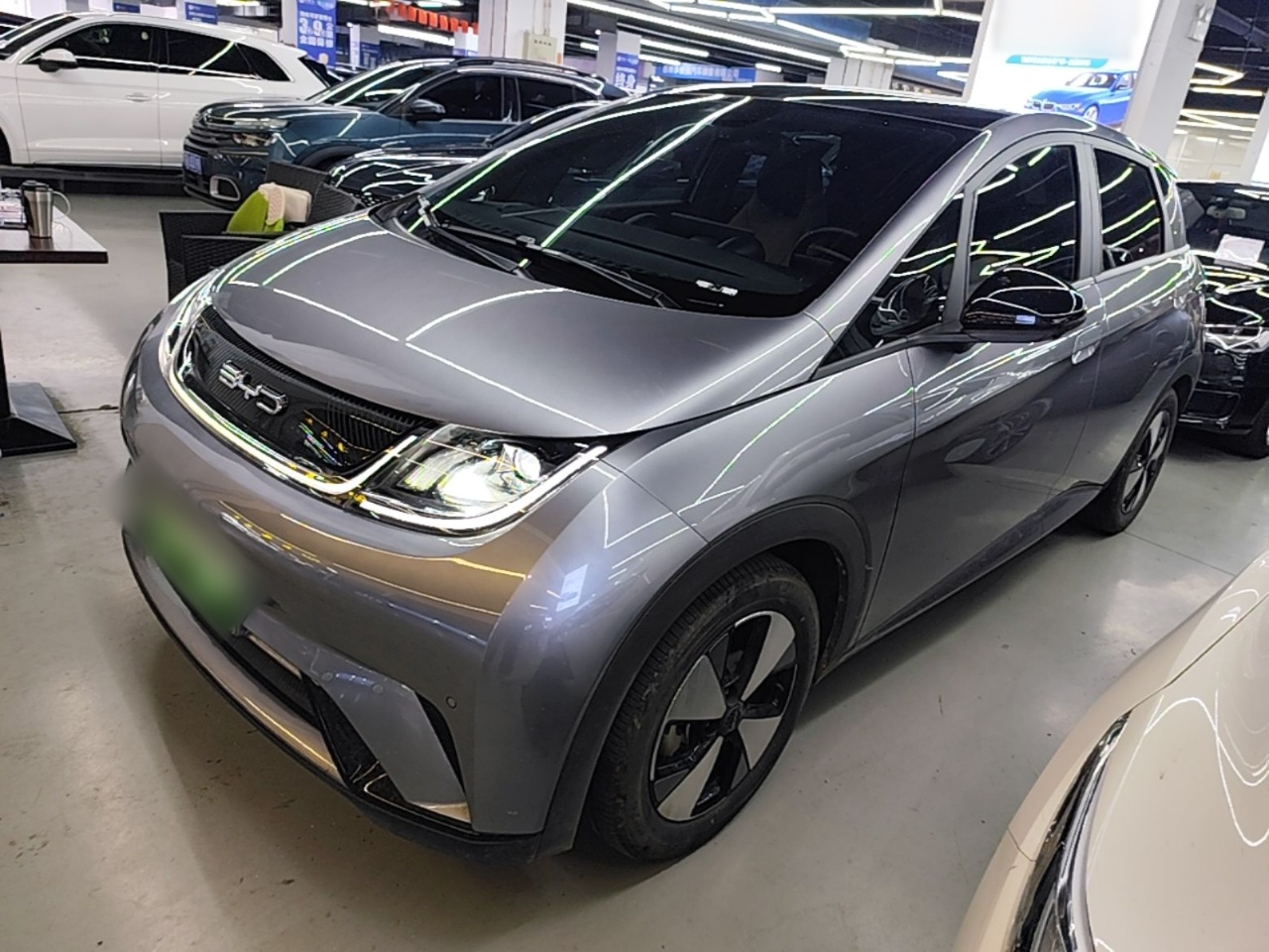 BYD Dolphin 2023 — фото 1