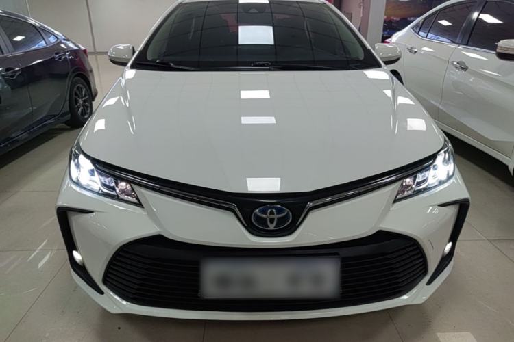 Toyota Corolla 2022 — фото 2