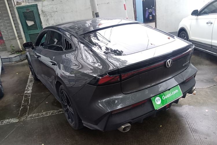 ChangAn UNI-V 2022 — 4