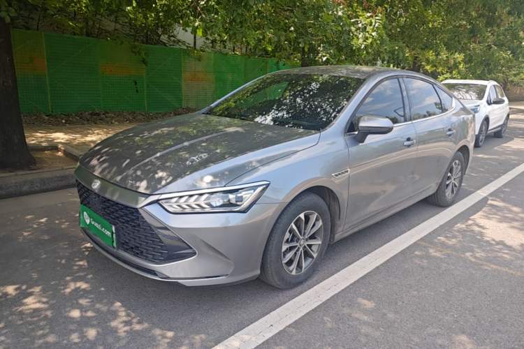 BYD Qin PLUS 2024 — фото 1