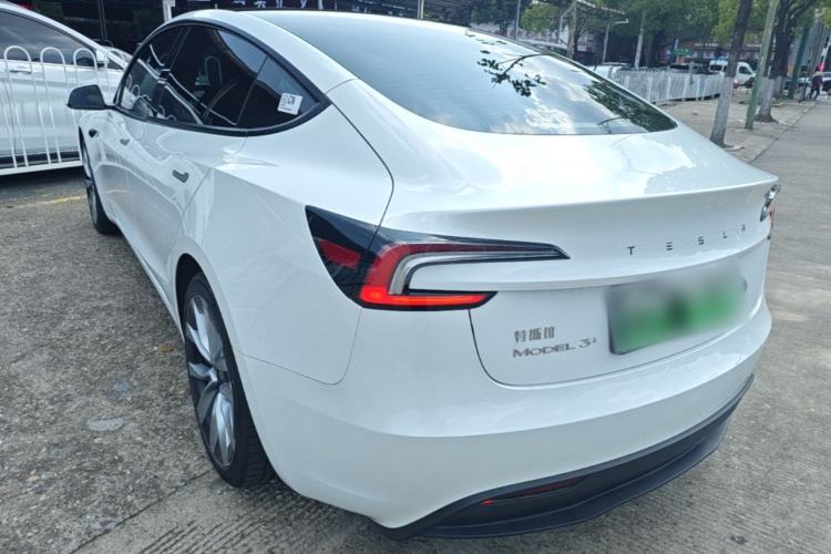 Tesla Model 3 2023 — 4