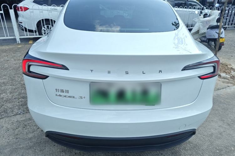 Tesla Model 3 2023 — 5
