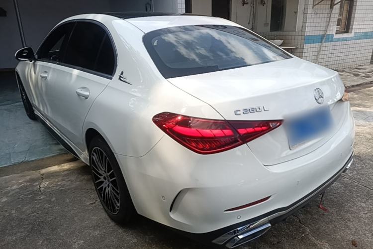 Mercedes-Benz C 260 L 2024 — 4