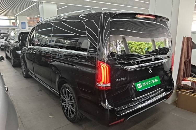 Mercedes-Benz V 260 L 2021 — 4