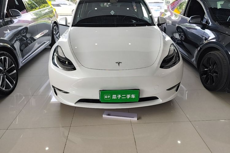 Tesla Model Y 2021 — 2