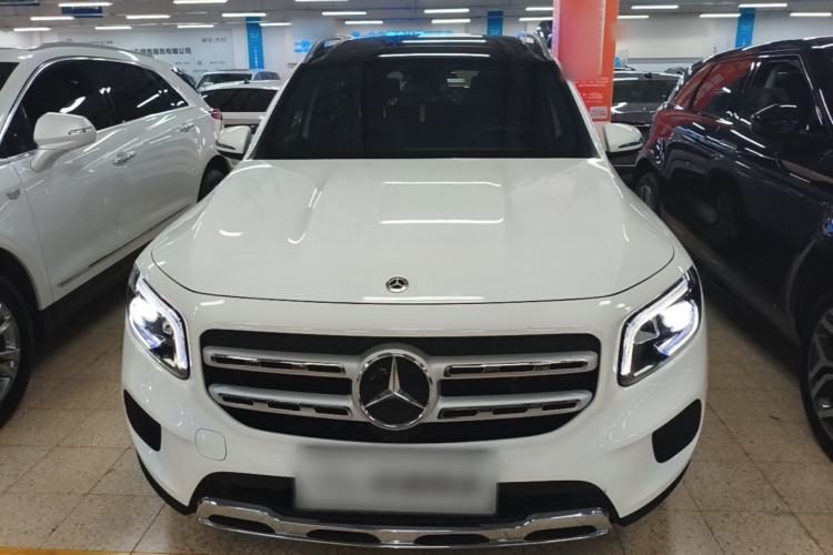 Mercedes-Benz GLB 200 2023 — 2