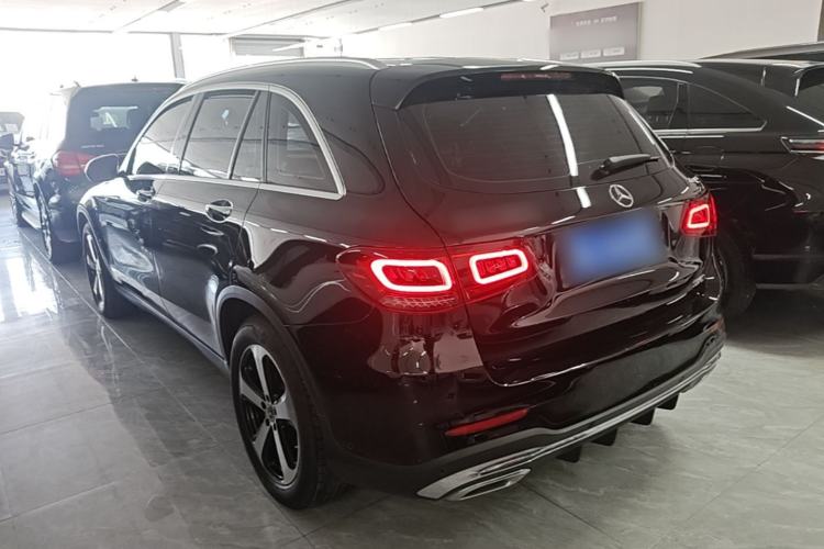 Mercedes-Benz GLC 260 L 2022 — фото 4