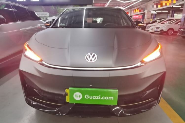 Volkswagen ID.UNYX 2025 — 2