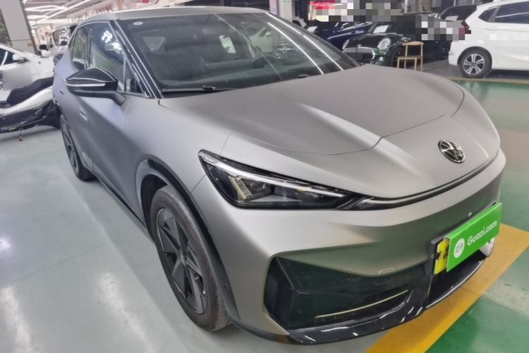 Volkswagen ID.UNYX 2025 — 3