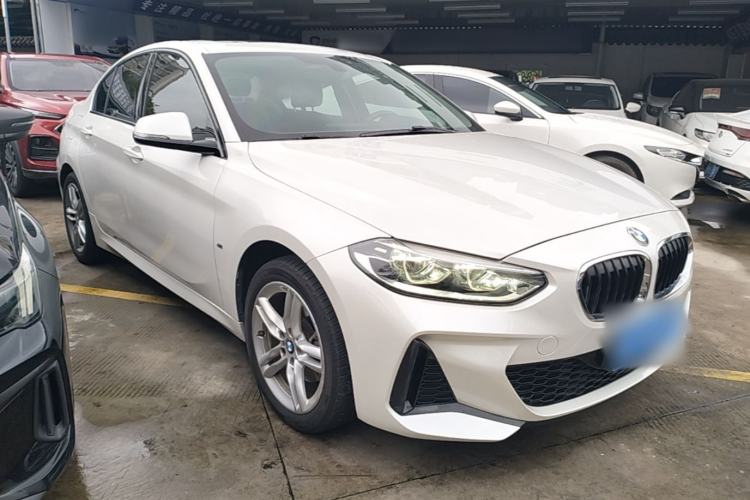 BMW 120i 2020 — фото 3