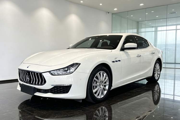 Maserati ghibli 2022 — фото 1