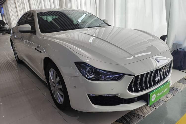 Maserati ghibli 2022 — фото 3