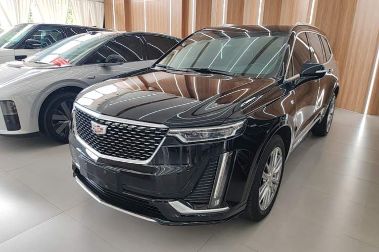 Cadillac XT6 2022 — фото 1