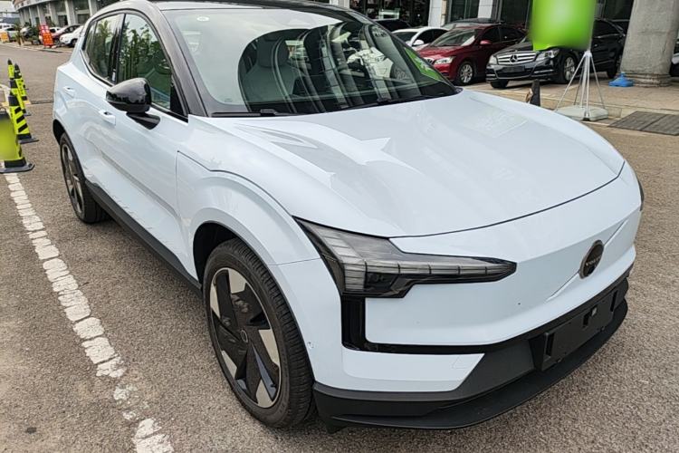 Volvo EX30 2025 — 3