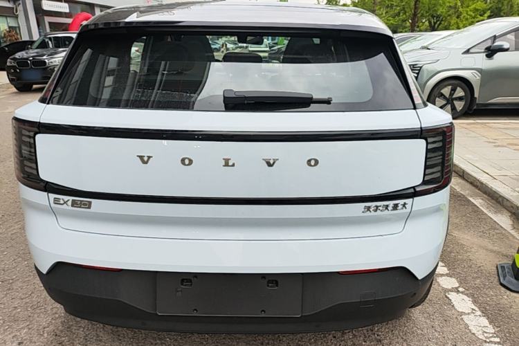 Volvo EX30 2025 — 5