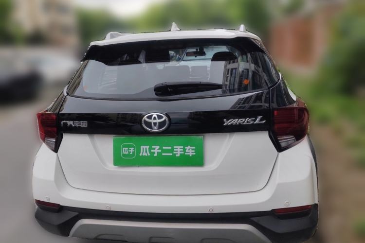 Toyota YARiS L 2022 — фото 3