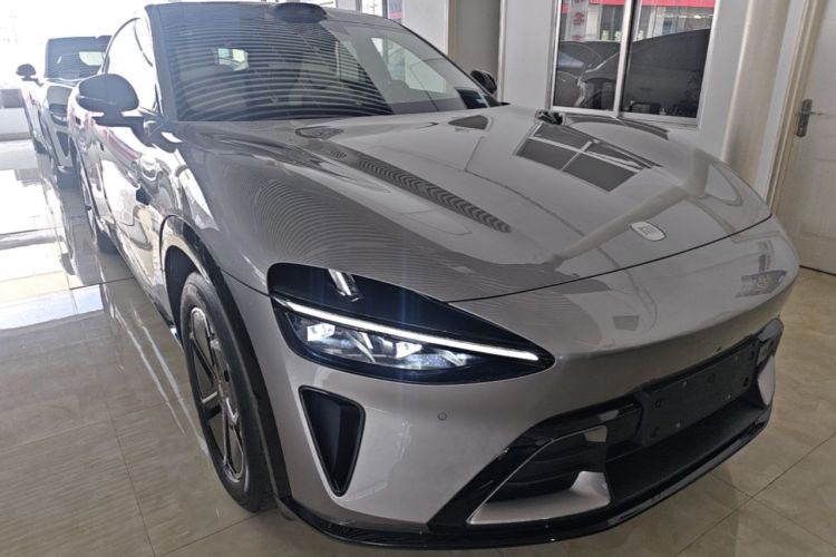 Xiaomi Auto YU7 2025 — фото 3