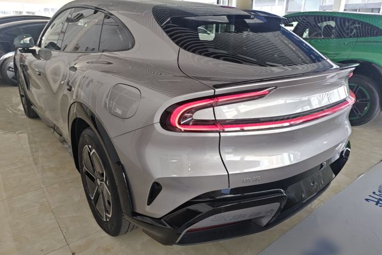 Xiaomi Auto YU7 2025 — фото 4