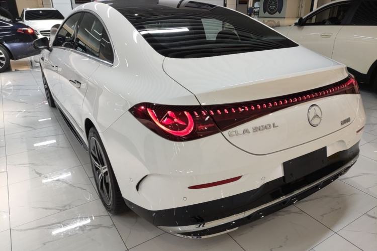 Mercedes-Benz CLA Electric 2025 — 4