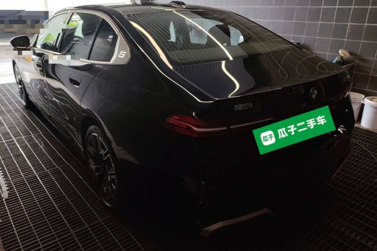 BMW 530Li 2025 — 4