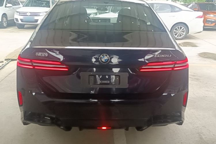 BMW 530Li 2026 — 5
