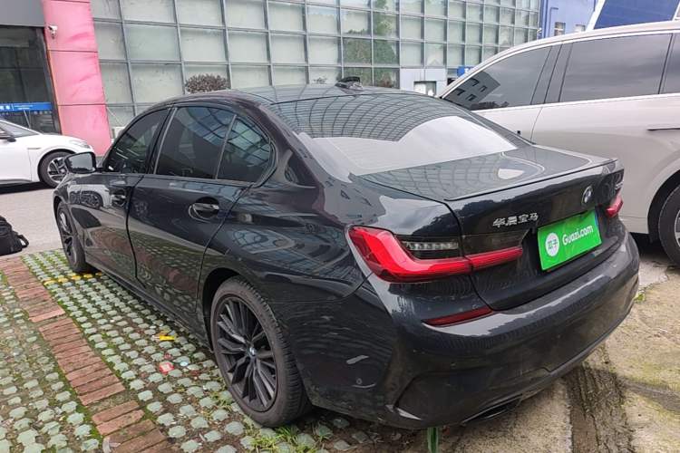 BMW 325Li 2021 — 4