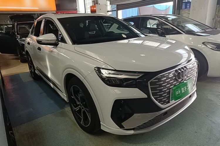 Audi Q4 e-tron 2023 — 3