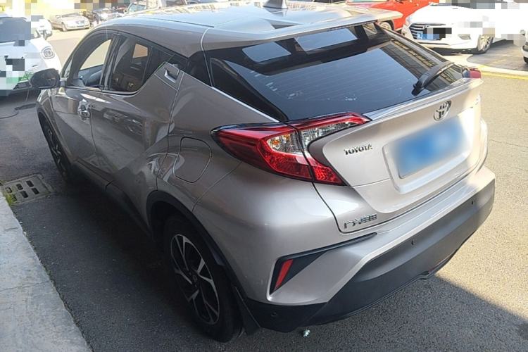 Toyota C-HR 2020 — фото 4