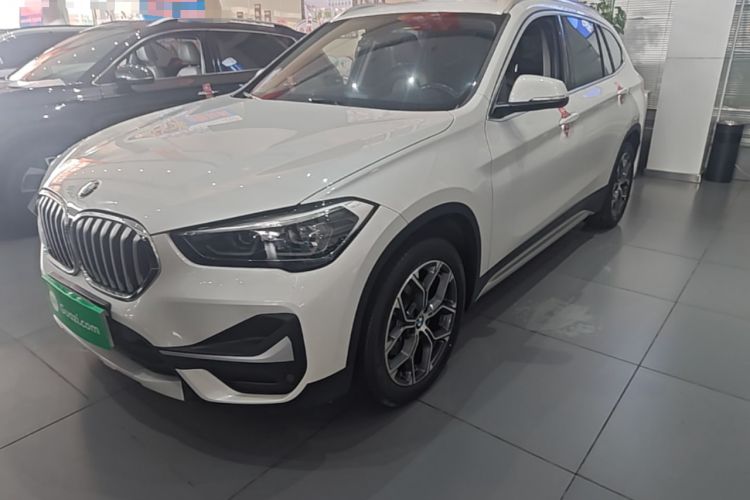 BMW X1 2021 — фото 1