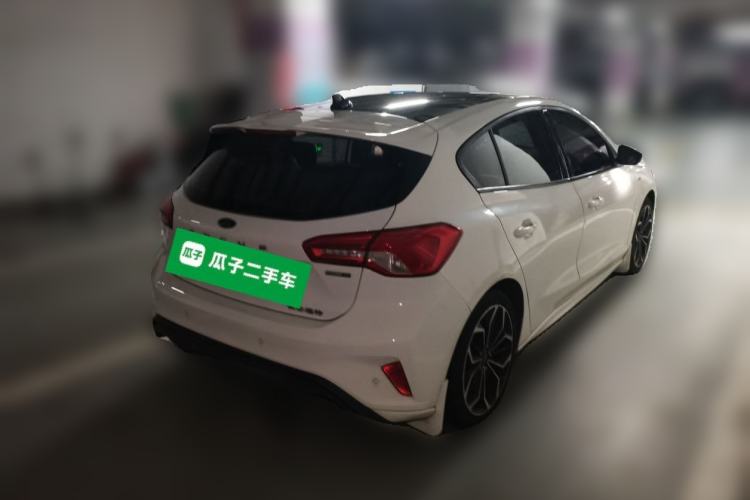 Ford Focus 2021 — 4