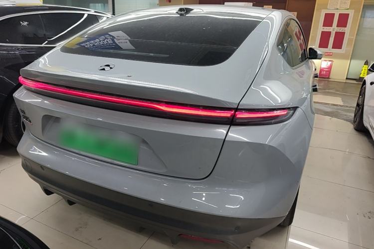NIO ET5 2022 — 5