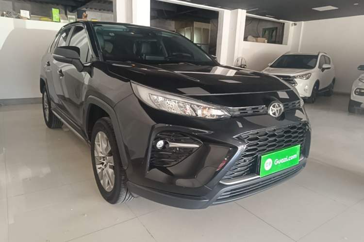 Toyota RAV4 2021 — 3