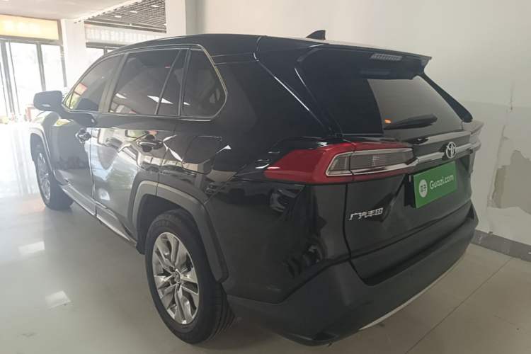 Toyota RAV4 2021 — 4