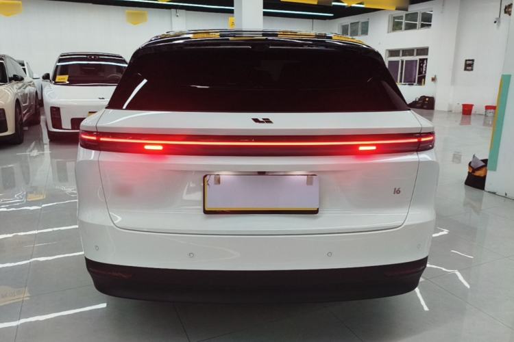 Li Auto i6 2025 — 5