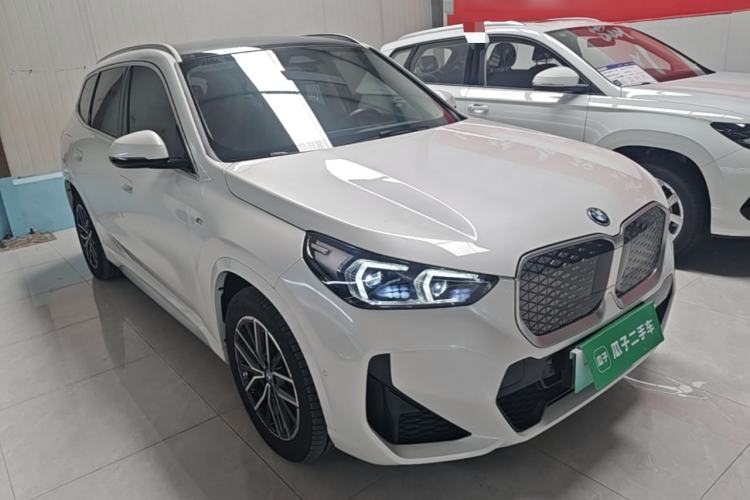 BMW iX1 2023 — 3